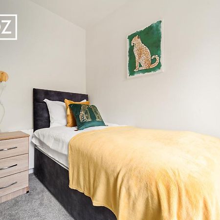 Spacious 4 Bedroom 3 Bath House For Families & Contractors With Free Parking, Fast Wi-Fi & Netflix By Firoz Property Management 리즈 외부 사진