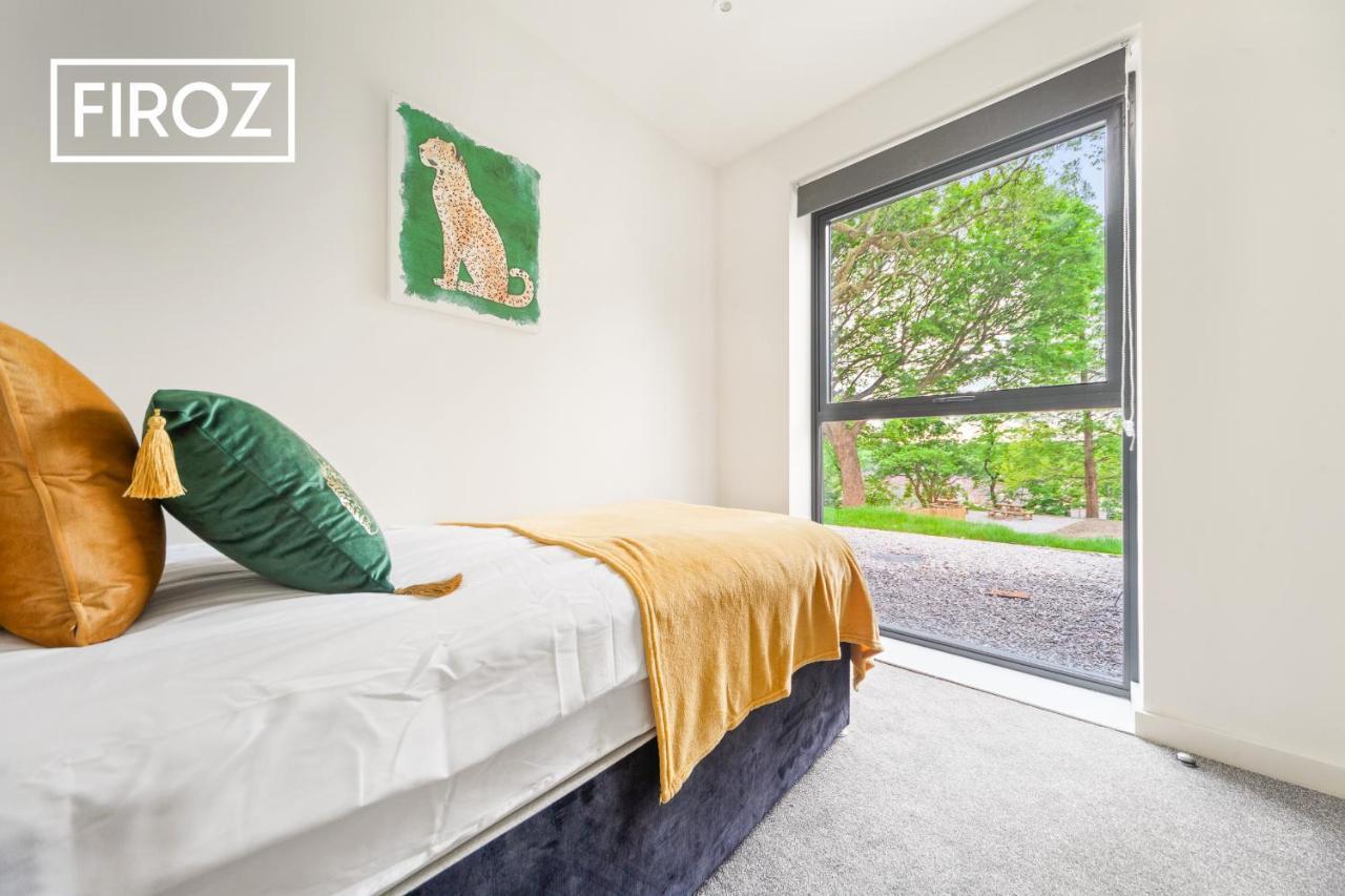 Spacious 4 Bedroom 3 Bath House For Families & Contractors With Free Parking, Fast Wi-Fi & Netflix By Firoz Property Management 리즈 외부 사진