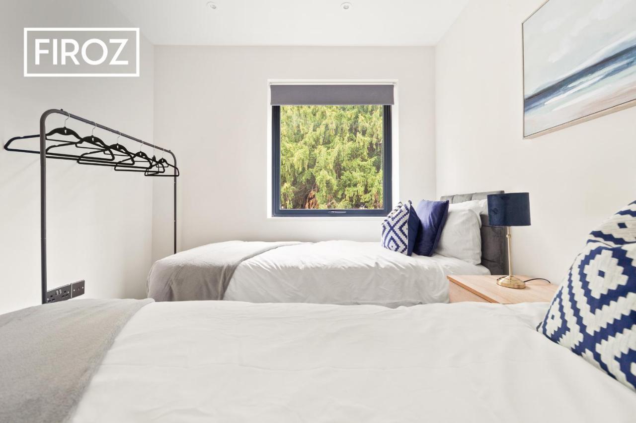 Spacious 4 Bedroom 3 Bath House For Families & Contractors With Free Parking, Fast Wi-Fi & Netflix By Firoz Property Management 리즈 외부 사진