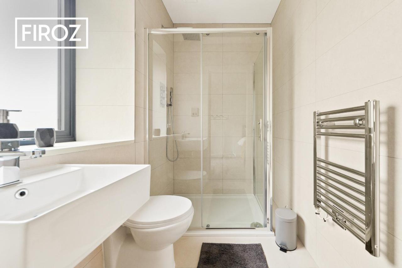 Spacious 4 Bedroom 3 Bath House For Families & Contractors With Free Parking, Fast Wi-Fi & Netflix By Firoz Property Management 리즈 외부 사진