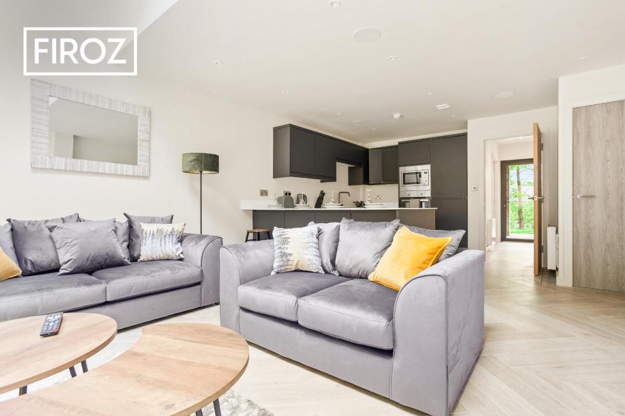 Spacious 4 Bedroom 3 Bath House For Families & Contractors With Free Parking, Fast Wi-Fi & Netflix By Firoz Property Management 리즈 외부 사진